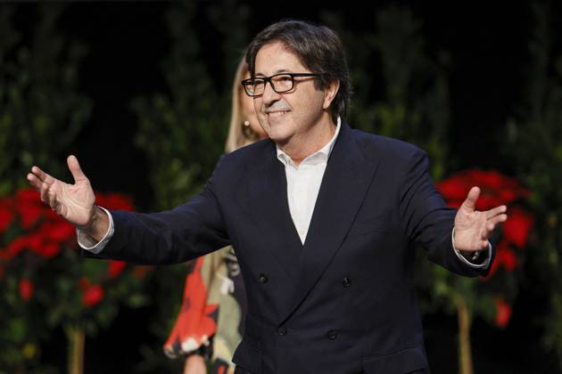 22nd Monte Carlo Film Festival - Awards Gala Night Manuel Gomez Pereira receives the Best Director award, Best Film Audience award during the awards gala night held at Grimaldi Forum during 22nd Monte Carlo Film Festival on November 15, 2025 in Monte Carlo, Monaco. Photo Marco Piovanotto ABACAPRESS.COM Monte Carlo Monaco  Copyright: xPiovanottoxMarco ABACAx