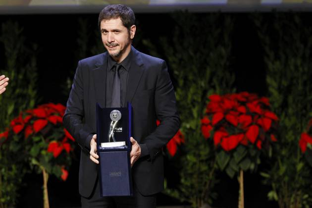 22nd Monte Carlo Film Festival - Awards Gala Night Gabriele Mainetti receive the Career Award during the awards gala night held at Grimaldi Forum during 22nd Monte Carlo Film Festival on November 15, 2025 in Monte Carlo, Monaco. Photo Marco Piovanotto ABACAPRESS.COM Monte Carlo Monaco  Copyright: xPiovanottoxMarco ABACAx