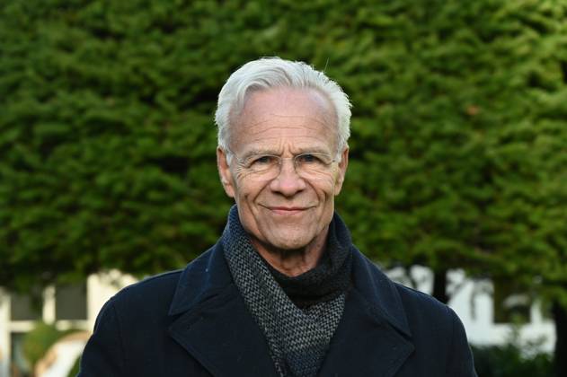 Schauspieler Klaus J. Behrendt ( Kommissar Max Ballauf ) posiert am Set des 98. Kölner Tatort Der Glücklichmacher