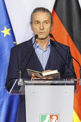 Ralf Rothmann bei der Verleihung des Kunstpreises des Landes Nordrhein-Westfalen 2025 an Ralf Rothmann. Düsseldorf, 17.11.2025 Foto:xO.xLangelx xFuturexImagex kunstpreis_5102