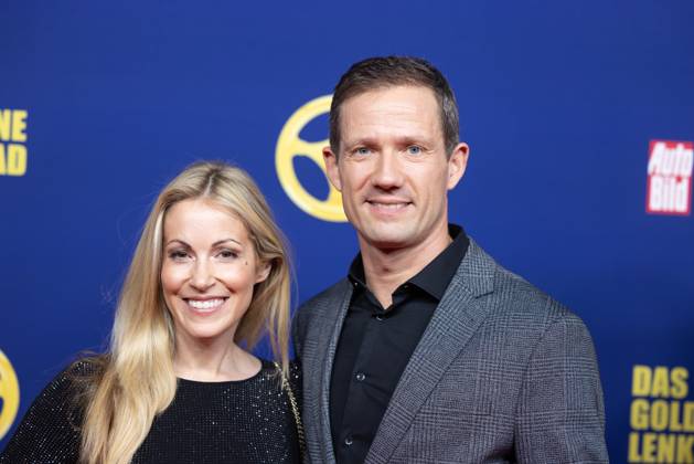 Das Goldene Lenkrad 2025 Sebastian Ogier Ralleyrennfahrer und Andrea Kaiser Moderatorin Verleihung Auto BILD Das Goldene Lenkrad 2025 im Axel Springer Gebäude in Berlin Copyright: xEventpressxFuhrx