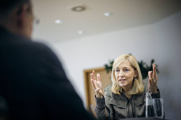Nina Warken (CDU), Bundesministerin fuer Gesundheit, aufgenommen im Rahmen eines Interviews in Ihrem Buero in Berlin, 11.11.2025. Berlin Deutschland Copyright: xFelixxZahnx