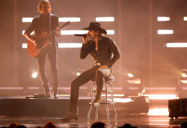 Tucker Wetmore performs onstage during the 59th CMA Awards at the Bridgestone Arena in Nashville, Tennessee, on Wednesday, November 19, 2025.  NAS20251119342 JOHNxANGELILLO