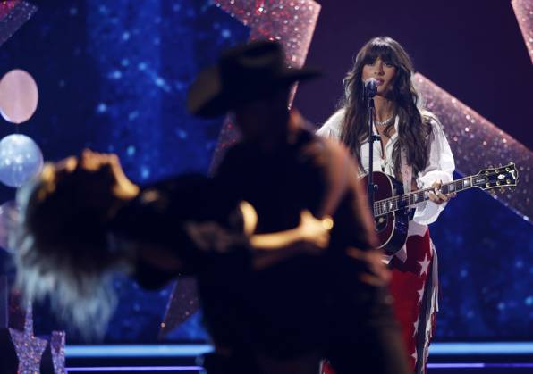 Ella Langley performs at the 59th CMA Awards at the Bridgestone Arena in Nashville, Tennessee, on Wednesday, November 19, 2025.  NAS202511192020 JOHNxANGELILLO