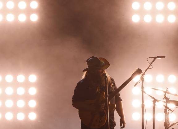 Chris Stapleton performs at the 59th CMA Awards at the Bridgestone Arena in Nashville, Tennessee, on Wednesday, November 19, 2025.  NAS202511192024 JOHNxANGELILLO