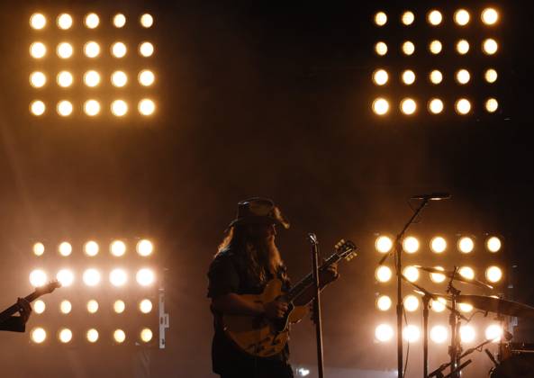 Chris Stapleton performs at the 59th CMA Awards at the Bridgestone Arena in Nashville, Tennessee, on Wednesday, November 19, 2025.  NAS202511192030 JOHNxANGELILLO