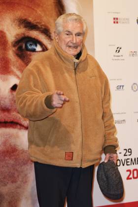43 Turin Film Festival - Photocall TURIN, ITALY - NOVEMBER 22: Claude Lelouch poses at the photocall of Stella della Mole Award during the 43rd Torino Film Festival 2025 at Teatro Regio on November 22, 2025 in Turin, Italy. Photo Marco Piovanotto Abacapress.com  Copyright: xPiovanottoxMarco ABACAx