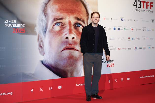 43 Turin Film Festival - Photocall TURIN, ITALY - NOVEMBER 22: Daniel Bruehl poses at the photocall of Stella della Mole Award during the 43rd Torino Film Festival 2025 at Teatro Regio on November 22, 2025 in Turin, Italy. Photo Marco Piovanotto Abacapress.com  Copyright: xPiovanottoxMarco ABACAx