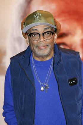 43 Turin Film Festival - Photocall TURIN, ITALY - NOVEMBER 22: Spike Lee poses at the photocall of Stella della Mole Award during the 43rd Torino Film Festival 2025 at Teatro Regio on November 22, 2025 in Turin, Italy. Photo Marco Piovanotto Abacapress.com  Copyright: xPiovanottoxMarco ABACAx