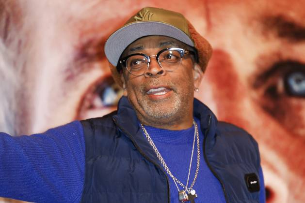 43 Turin Film Festival - Photocall TURIN, ITALY - NOVEMBER 22: Spike Lee poses at the photocall of Stella della Mole Award during the 43rd Torino Film Festival 2025 at Teatro Regio on November 22, 2025 in Turin, Italy. Photo Marco Piovanotto Abacapress.com  Copyright: xPiovanottoxMarco ABACAx