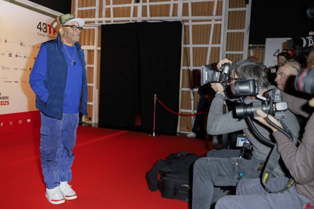 43 Turin Film Festival - Photocall TURIN, ITALY - NOVEMBER 22: Spike Lee poses at the photocall of Stella della Mole Award during the 43rd Torino Film Festival 2025 at Teatro Regio on November 22, 2025 in Turin, Italy. Photo Marco Piovanotto Abacapress.com  Copyright: xPiovanottoxMarco ABACAx