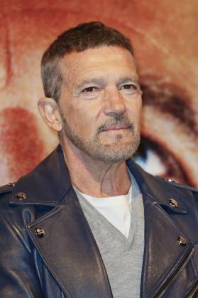 43 Turin Film Festival - Antonio Banderas at Stella della Mole Award’s photocall TURIN, ITALY - NOVEMBER 22: Antonio Banderas poses at the photocall of Stella della Mole Award during the 43rd Torino Film Festival 2025 at Teatro Regio on November 22, 2025 in Turin, Italy. Photo Marco Piovanotto Abacapress.com  Copyright: xPiovanottoxMarco ABACAx