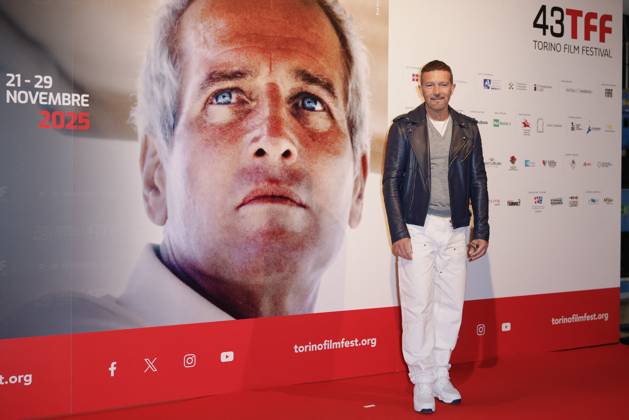 43 Turin Film Festival - Antonio Banderas at Stella della Mole Award’s photocall TURIN, ITALY - NOVEMBER 22: Antonio Banderas poses at the photocall of Stella della Mole Award during the 43rd Torino Film Festival 2025 at Teatro Regio on November 22, 2025 in Turin, Italy. Photo Marco Piovanotto Abacapress.com  Copyright: xPiovanottoxMarco ABACAx