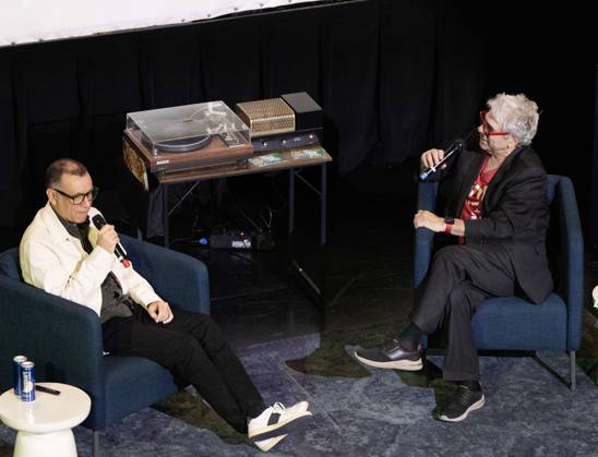 November 22, 2025, Dallas, Texas, USA : FRED ARMISEN being interviewed by BART WEISS Artistic Director at VideoFest Dallas USA - ZUMAm147 20251122_zap_m147_002 Copyright: xHossxMcBainx
