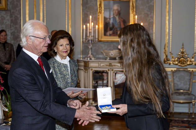 Swedens King Carl Gustaf and Queen Silvia award the Prince Eugen Medal, for outstanding artistic achievement, to architect Petra Gipp at Stockholm Palace, Stockholm, Sweden, November 24, 2025 SWEDEN x10050x  Copyright: xPontusxLundahl TTx PRINCE EUGENE MEDAL SWEDEN pWEh5d_gSGs