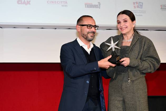 43rd Turin Film Festival - Awarding of The Mole Stella to Juliette Binoche Juliette Binoche during 43rd Turin Film Festival - Awarding of The Mole Stella to Juliette Binoche. Day 4 - Award ceremony for the Star of the Mole to Juliette Binoche. Italy, Turin on November 25, 2025. Photo by IPA ABACAPRESS.COM Turin Italy  Copyright: xIPA ABACAx
