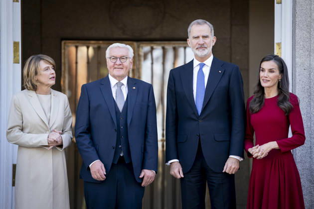 King Felipe VI receives in Zarzuela the President of the Federal Republic of Germany, Frank Walter Steinmeier King Felipe VI and Queen Letizia d receive the President of the Federal Republic of Germany, Frank Walter Steinmeier 2i , and the First Lady, Elke Büdenbender i , at the Palace of La Zarzuela, on November 26, 2025, in Madrid Spain The German President, Frank Walter Steinmeier, begins this Wednesday his first state visit to Spain, which will include meetings with King Felipe VI and the President of the Government, and a trip to the Basque Country to pay tribute to the victims of the Nazi bombing of Gernika during the Civil War 26 NOVEMBER 2025 OFFICIAL VISIT TO Pé Madrid Madrid Espana Copyright: xA.xPÃ rezxMecax 7127725
