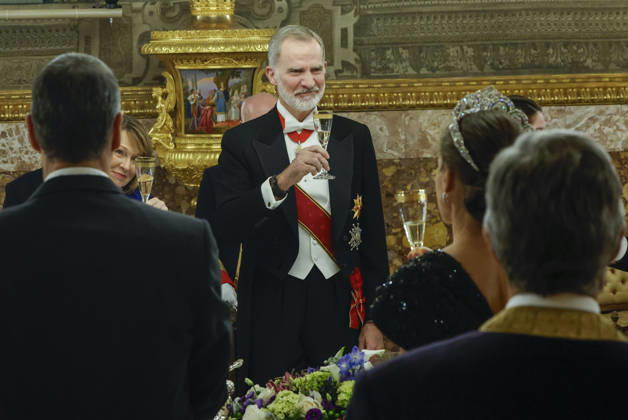 Spain s King Felipe VI (C) delivers a speech during the gala dinner hosted in honor of the German President Frank-Walter Steinmeier at the Royal Palace in Madrid, Spain, 26 November 2025. Gala dinner hosted for German President Frank-Walter Steinmeier !ACHTUNG: NUR REDAKTIONELLE NUTZUNG! Copyright: xJuanjoxMartinx GRAF2679 20251126-55018656613_1