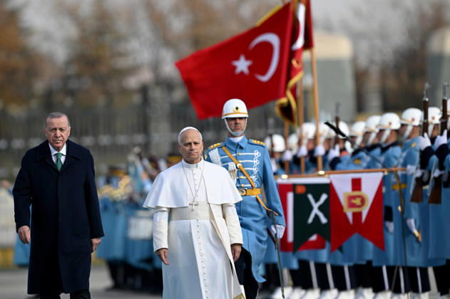 Turkish President Erdogan welcomes Pope Leo XIV with an official ceremony in Ankara ANKARA, TURKIYE - NOVEMBER 27: Turkish President Recep Tayyip Erdogan (L) welcomes Pope Leo XIV (R) with official ceremony at Presidential Complex in Ankara, Turkiye on November 27, 2025. Rasit Aydogan Anadolu Ankara Turkey. Editorial use only. Please get in touch for any other usage.  Copyright: x2025xAnadoluxRasitxAydoganx