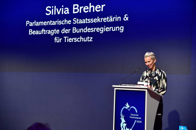 Deutscher Tierschutzpreis 2025 Silvia Maria Breher, CDU, Beauftrage der Regierung fuer Tierschutz Deutscher Tierschutzpreis 2025 wird in Berlin verliehen Auszeichnung für Hannes Jaenicke und ehrenamtlich Aktive im Humboldt Carrre in Berlin am 28.11.2025