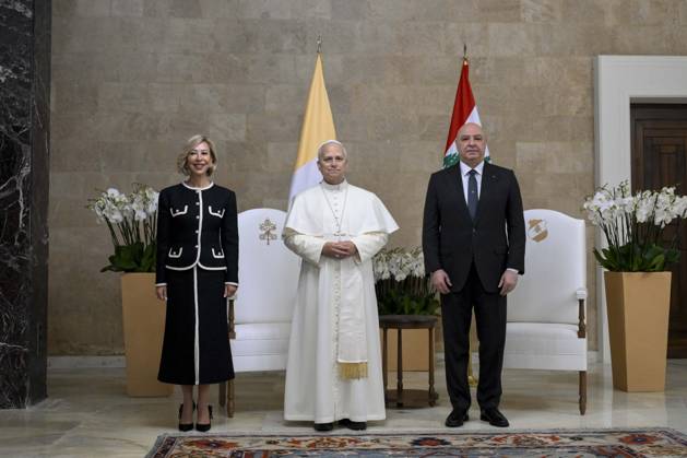 LEBANON - POPE LEO XIV DURING A MEETING WITH THE LEBANESE PRIME MINISTER NAWAF SALAM AT THE PRESIDENTIAL PALACE IN BEIRUT, LEBANON - 2025 11 30 Lebanon,Beirut, 2025 11 30 Pope Leo XIV (C) during a courtesy visit to the Lebanese President Joseph Aoun (R) and his family at the Presidential Palace in Beirut, Lebanon, Pope Leo XIV is on his first apostolic visit outside Italy since his election as pontiff. He visited Turkey from 27 November and continues his journey to Lebanon from 30 November until 02 December.. EDITORIAL USE ONLY - NO BOOKS Copyright: xVATICANxMEDIAx