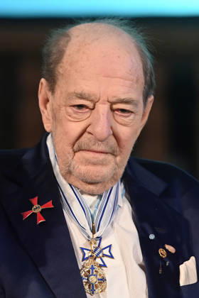 Ralph SIEGEL (Komponist) Einzelbild,angeschnittenes Einzelmotiv,Portraet,Portrait,Porträt. Verleihung Bayerischer Maximiliansorden am 03.12.2025 im Antiquariat der Residenz in Muenchen.