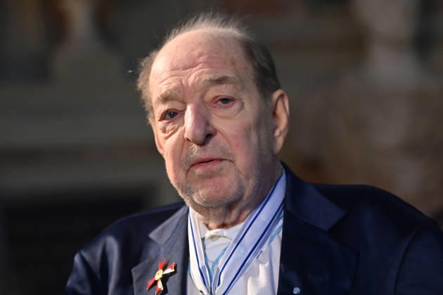 Ralph SIEGEL (Komponist) Einzelbild,angeschnittenes Einzelmotiv,Portraet,Portrait,Porträt. Verleihung Bayerischer Maximiliansorden am 03.12.2025 im Antiquariat der Residenz in Muenchen.