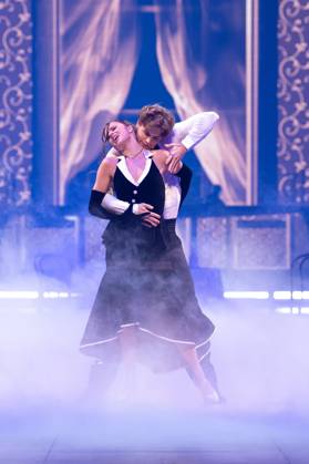 Lets DanceLive - Die Tour 2025 Taliso Engel und Patricija Ionel bei der Lets Dance Live Tour am 04.12.2025 in der SAP Arena Mannheim. Mannheim SAP Arena Baden-Württemberg