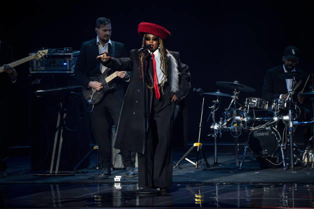 Lauryn Hill performs during the 2026 FIFA World Cup Draw at the John F. Kennedy Center for Performing Arts in Washington, DC on Friday, December 5, 2025. The draw will reveal the group-stage matchups for the first-ever 48-team FIFA World Cup in 2026.  WAP20251205353 BONNIExCASH