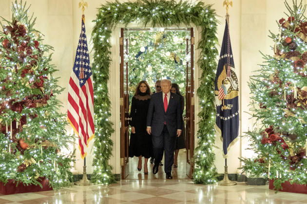 President Trump and First Lady attend Andrea Bocelli Concert President Donald Trump, First Lady Melania Trump, Andrea Bocelli, and Enrica Cenzatti walk toward the East Room for a concert by Andrea Bocelli at the White House on Friday December 5, 2025 in Washington, DC. (Photo by Leigh Vogel Pool ABACAPRESS.COM) Washington DC  Copyright: xPool ABACAx