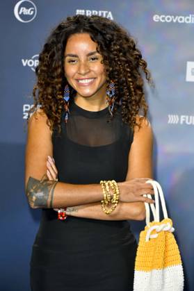 ABBduesseldorf: Domitila Barros Miss Germany 2022 Schauspielerin zu Gast auf dem blauen Teppich bei der 18.Verleihung Deutscher Nachhaltigkeitspreis 2025 im Maritim Hotel am 05.12.2025 NRW Deutschland