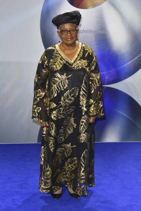 ABBduesseldorf: Ngozi Okonjo-Iweala is the seventh Director-General of the WTO zu Gast auf dem blauen Teppich bei der 18.Verleihung Deutscher Nachhaltigkeitspreis 2025 im Maritim Hotel am 05.12.2025 NRW Deutschland