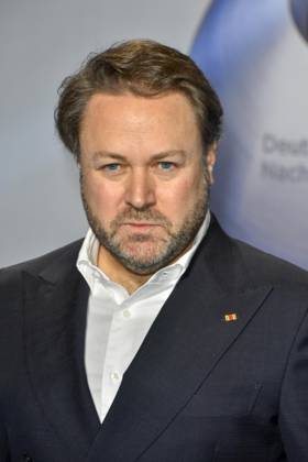 ABBduesseldorf: Daniel M. Harrich deutscher Regisseur, Filmproduzent zu Gast auf dem blauen Teppich bei der 18.Verleihung Deutscher Nachhaltigkeitspreis 2025 im Maritim Hotel am 05.12.2025 NRW Deutschland