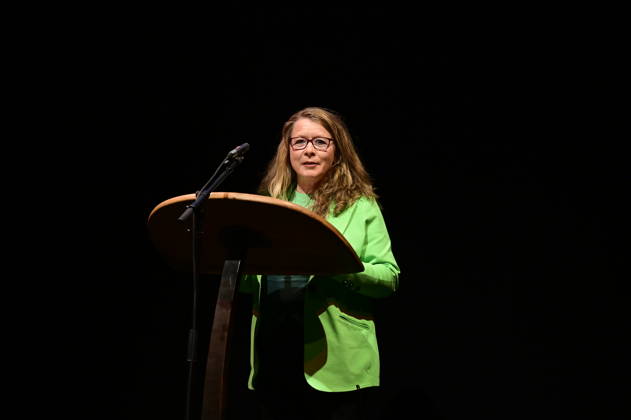 Catrin Hammer bei der Feierstunde zur Verleihung des Meridian des Ehrenamtes im Gerhart-Hauptmann-Theater Görlitz. Görlitz, 05.12.2025 Copyright: xMatthiasxWehnertx