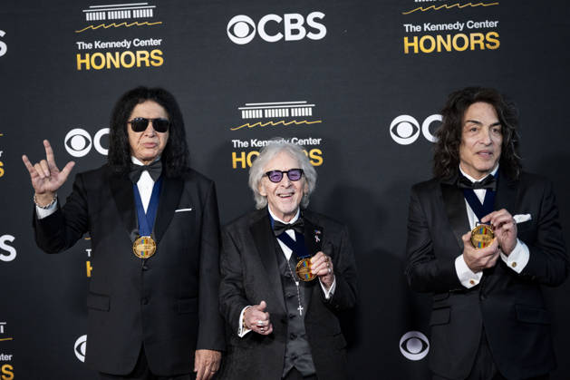 (L-R) Kiss members Gene Simmons, Peter Criss and Paul Stanley arrive on the red carpet for the 48th annual Kennedy Center Honors at the Kennedy Center in Washington DC on Sunday, December 7, 2025. President Donald Trump will host this year s event, which honors songwriter George Strait, actors Michael Crawford and Sylvester Stallone, singer Gloria Gaynor, and the rock band Kiss.  WAP20251207522 BONNIExCASH