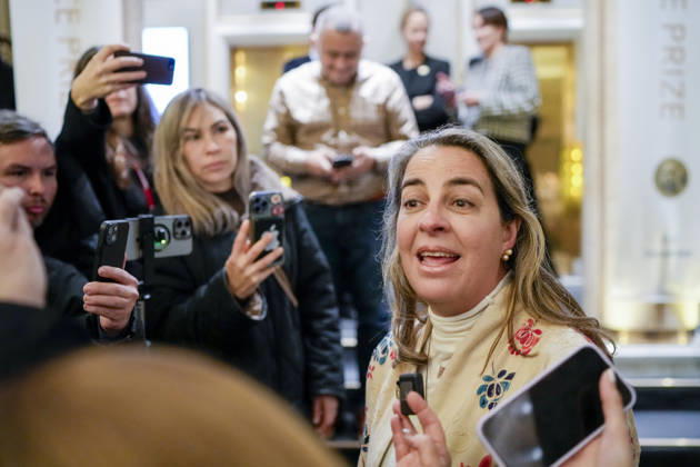 Nobels fredspris 2025 Oslo 20251209. Gjester ankommer Grand hotel i Oslo tirsdag ettermiddag i forbindelse med utdelingen av Nobels Fredspris 2025. Den venezuelanske opposisjonslederen Maria Corina Machado far prisen for sitt utrettelige arbeid for a sikre demokratiske rettigheter for folket i Venezuela, og for sin kamp for en rettferdig og fredelig overgang fra diktatur til folkestyre. Prisen deles ut under en seremoni i Oslo radhus pa onsdag. Foto: Cornelius Poppe NTB Oslo Norge GhCltQBjCxM EDITORIAL USE ONLY Ref:_BNCGhCltQBjCxM.jpg Copyright: xCorneliusxPoppex xNTBx