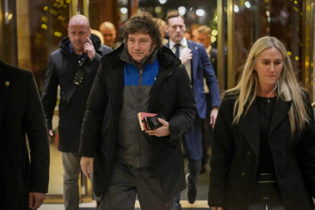 Nobels fredspris 2025 Oslo 20251209. Argentinas president Javier Milei ankommer Grand Hotel i Oslo tirsdag ettermiddag. Den venezuelanske opposisjonslederen Maria Corina Machado far prisen for sitt utrettelige arbeid for a sikre demokratiske rettigheter for folket i Venezuela, og for sin kamp for en rettferdig og fredelig overgang fra diktatur til folkestyre. Prisen deles ut under en seremoni i Oslo radhus pa onsdag. Foto: Cornelius Poppe NTB Oslo Norge UrgBmcz73Zk EDITORIAL USE ONLY Ref:_POLUrgBmcz73Zk.jpg Copyright: xCorneliusxPoppex xNTBx