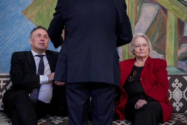 Nobels fredspris 2025 Oslo 20251210. Forsvarsminister Tore O. Sandvik (Ap) og Gro Harlem Brundtland for utdelingen av Nobels fredspris. Datteren til Nobels fredsprismottaker, Ana Corina Sosa, tar i mot prisen pa vegne av sin mor. Den venezuelanske opposisjonslederen Maria Corina Machado far prisen for sitt utrettelige arbeid for a sikre demokratiske rettigheter for folket i Venezuela, og for sin kamp for en rettferdig og fredelig overgang fra diktatur til folkestyre. Pa grunn av omstendighetene i hjemlandet Venezuela kunne ikke Nobels fredsprismottaker delta pa utdelingen i Norge. Foto: Ole Berg-Rusten POOL NTB Oslo Norge QEfcwdfEysM EDITORIAL USE ONLY Ref:_BNCQEfcwdfEysM.jpg Copyright: xOlexBerg-Rustenx xPOOLx xNTBx
