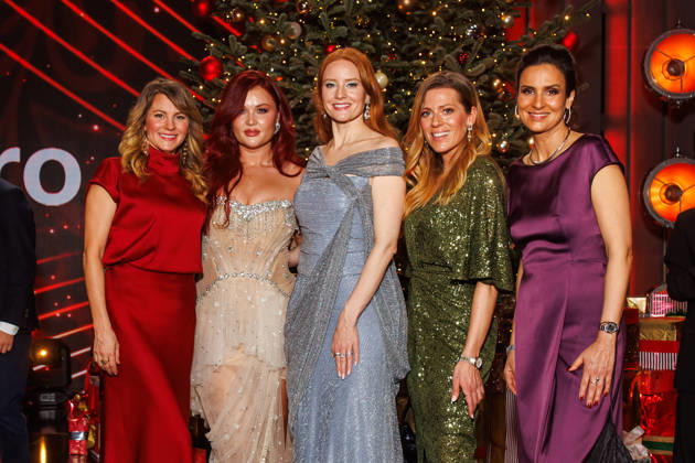 Spenden Gala - 31. Jose Carreras Gala - Luise Bähr, Sophia Thiel, Barbara Meier, Nele Kiper und Maja Weber bei der 31. Jose Carreras Gala in der Mediacity Leipzig am 10.12.2025. Copyright: xEventpressxKochanx