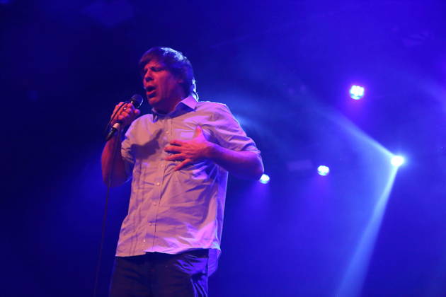 John Maus bei einem Konzert im Astra Kulturhaus in Berlin, 10. Dezember 2025. John Maus Konzert Berlin