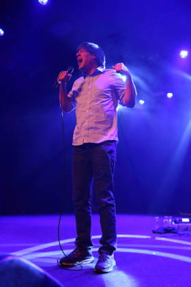John Maus bei einem Konzert im Astra Kulturhaus in Berlin, 10. Dezember 2025. John Maus Konzert Berlin