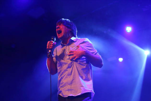 John Maus bei einem Konzert im Astra Kulturhaus in Berlin, 10. Dezember 2025. John Maus Konzert Berlin