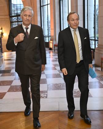 King Philippe attends the Belgodyssée awards 2025 BRUSSELS, BELGIUM - DECEMBER 11 : King Philippe attends the Belgodyssée awards 2025 ceremony with Alexis Brouhns, president of the Prince Philippe fund. This competition, organised by the Prince Philippe Fund in partnership with RTBF, VRT, Éditions de l Avenir and Knack, and supported by the Prime Minister s Office and Brussels Airlines, brings together pairs of journalism students every year on December 11, 2025 in Brussels, Belgium, 11 12 2025 Brussels Belgium Copyright: xDidierxLebrunx
