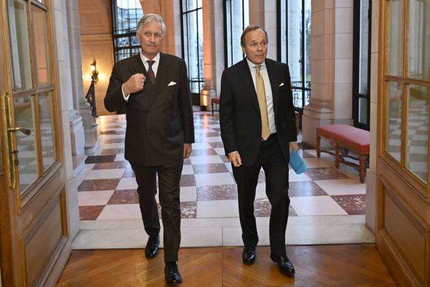 King Philippe attends the Belgodyssée awards 2025 BRUSSELS, BELGIUM - DECEMBER 11 : King Philippe attends the Belgodyssée awards 2025 ceremony with Alexis Brouhns, president of the Prince Philippe fund. This competition, organised by the Prince Philippe Fund in partnership with RTBF, VRT, Éditions de l Avenir and Knack, and supported by the Prime Minister s Office and Brussels Airlines, brings together pairs of journalism students every year on December 11, 2025 in Brussels, Belgium, 11 12 2025 Brussels Belgium Copyright: xDidierxLebrunx
