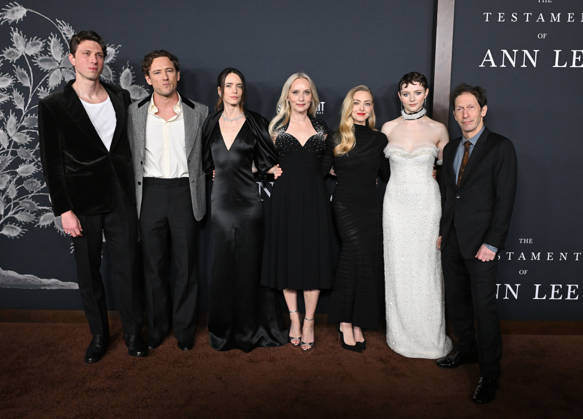 Searchlight Pictures™ ˜The Testament of Ann Lee™ Premiere Jamie Bogyo, Lewis Pullman, Stacy Martin, Mona Fastvold, Amanda Seyfried, Tomasin Mckenzie and Tim Blake Nelson arriving to the Los Angeles premiere of Searchlight Pictures™ The Testament of Ann Lee at the Linwood Dunn Theater on December 14, 2025 in Hollywood, Ca. Hollywood Linwood Dunn Theater California USA Copyright: xLisaxOConnor xAFF-USA.COMx