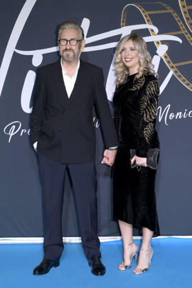 Marco Giallini mit Partnerin Giorgia Battisti bei der Preisverleihung Il Vitti 2025 im Centro Congressi Roma La Nuvola. Rom, 14.12.2025