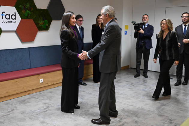 Queen Letizia chairs the meeting of the Board of Trustees of the FAD Youth Foundation Europa Press Executive Chairman, Asís Martín de Cabiedes, greets Queen Letizia at the meeting of the Board of Trustees of the FAD Youth Foundation, December 16, 2025, in Madrid Spain The meeting will address the issue of digital security for youth QUEEN LETIZIA FAD YOUTH DECEMBER 16, 2025 José Madrid Madrid Madrid Spain Copyright: xJosà xOlivax 7172369