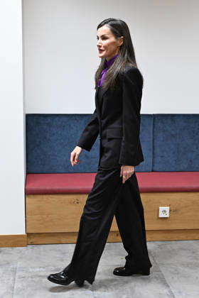 Queen Letizia chairs the meeting of the Board of Trustees of the FAD Youth Foundation Queen Letizia chairs the meeting of the Board of Trustees of the FAD Youth Foundation , on December 16, 2025, in Madrid Spain Dona Letizia, Honorary President of the FAD Youth Foundation , chairs the meeting of the Board of Trustees of the institution, which will address the issue of digital security for youth QUEEN LETIZIA FAD YOUTH 16 DECEMBER 2025 José Madrid Madrid Madrid Espana Copyright: xJosà xOlivax 7172387