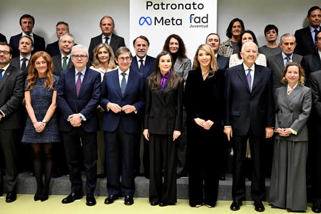Queen Letizia chairs the meeting of the Board of Trustees of the FAD Youth Foundation The President of FAD Youth, José Ignacio Goirigolzarri, Queen Letizia and the Executive Chairman of Europa Press, Asís Martín de Cabiedes, pose for the family photo during the meeting of the Board of Trustees of the FAD Youth Foundation upon their arrival at the meeting of the Board of Trustees of the FAD Youth Foundation, December 16, 2025, in Madrid Spain Dona Letizia, Honorary President of the FAD Youth Foundation, chairs the meeting of the Board of Trustees of the institution, which will address the issue of digital security for youth REINA LETIZIA FAD JUVENTUD 16 DECEMBER 2025 José Madrid Madrid Madrid Spain Copyright: xJosà xOlivax 7172416