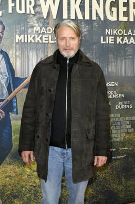 Mads Mikkelsen bei der Premiere des Kinofilms Therapie für Wikinger im Kino im Delphi-Filmpalast. Berlin, 17.12.2025